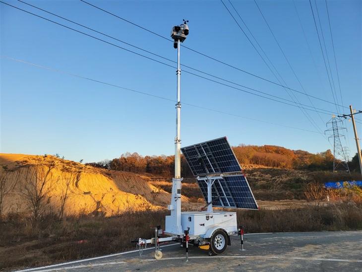 Victron Outdoor Solar Powered Surveillance Tower Victron Outdoor Solar Powered Surveillance Tower